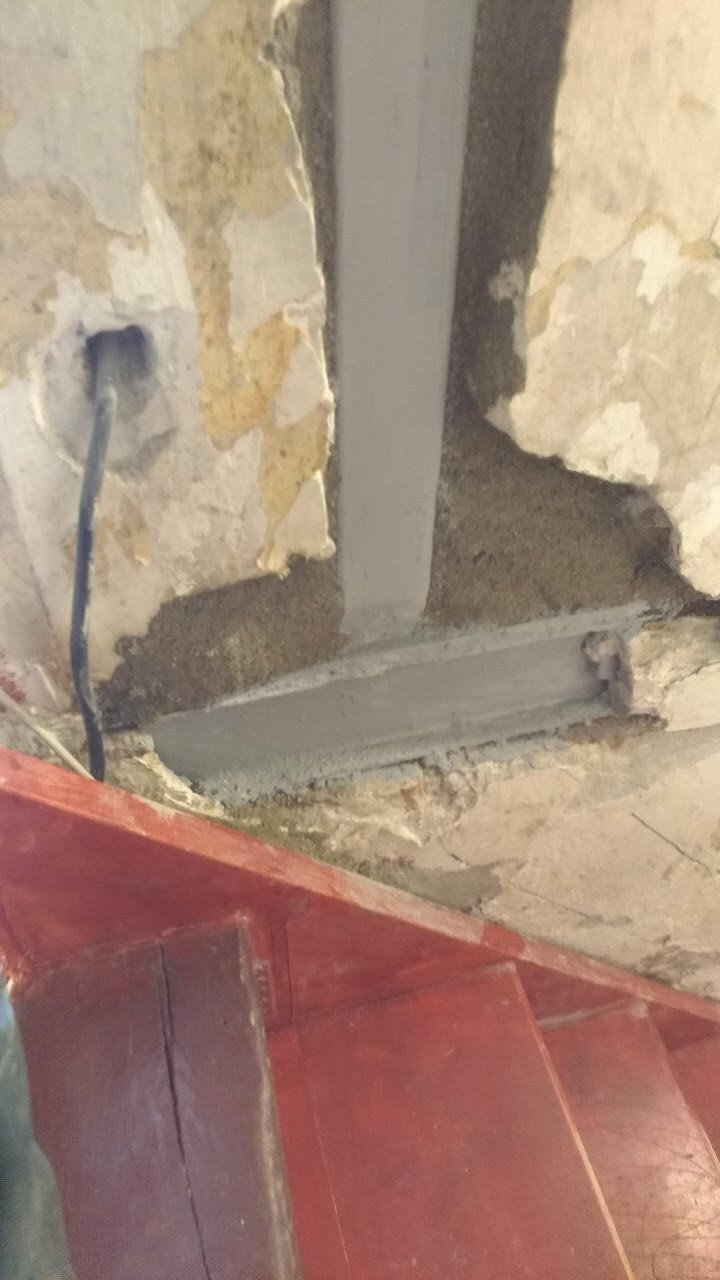 Renforcement de poutre en bois par structure métallique à Paris — free download