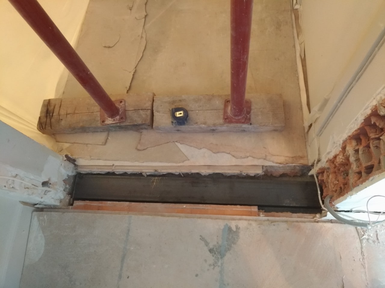Murs porteurs - Renforcement d'une baie existante dans le mur porteur par structure métallique à Meudon 4