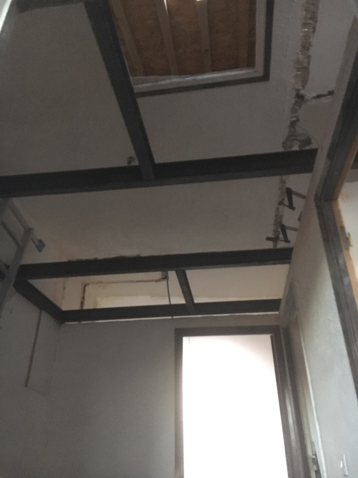 Mezzanine - Création d’une mezzanine sur mesure en métal à Cagnes-sur-Mer 4