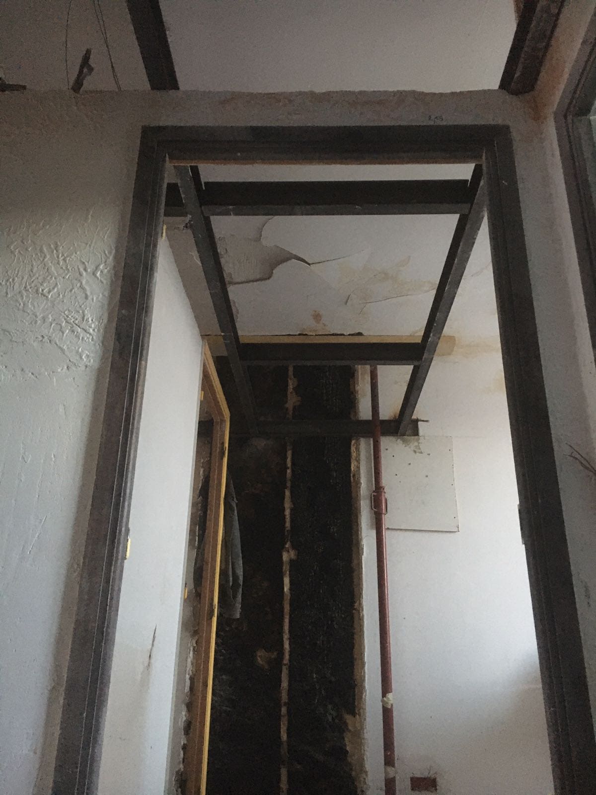 Mezzanine - Création d’une mezzanine sur mesure en métal à Cagnes-sur-Mer 3