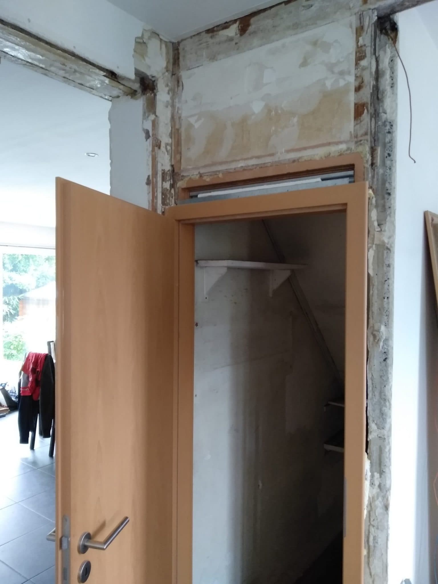 Murs porteurs - Agrandissement d'une baie-porte, renforcement par structure métallique à Grasse. 23