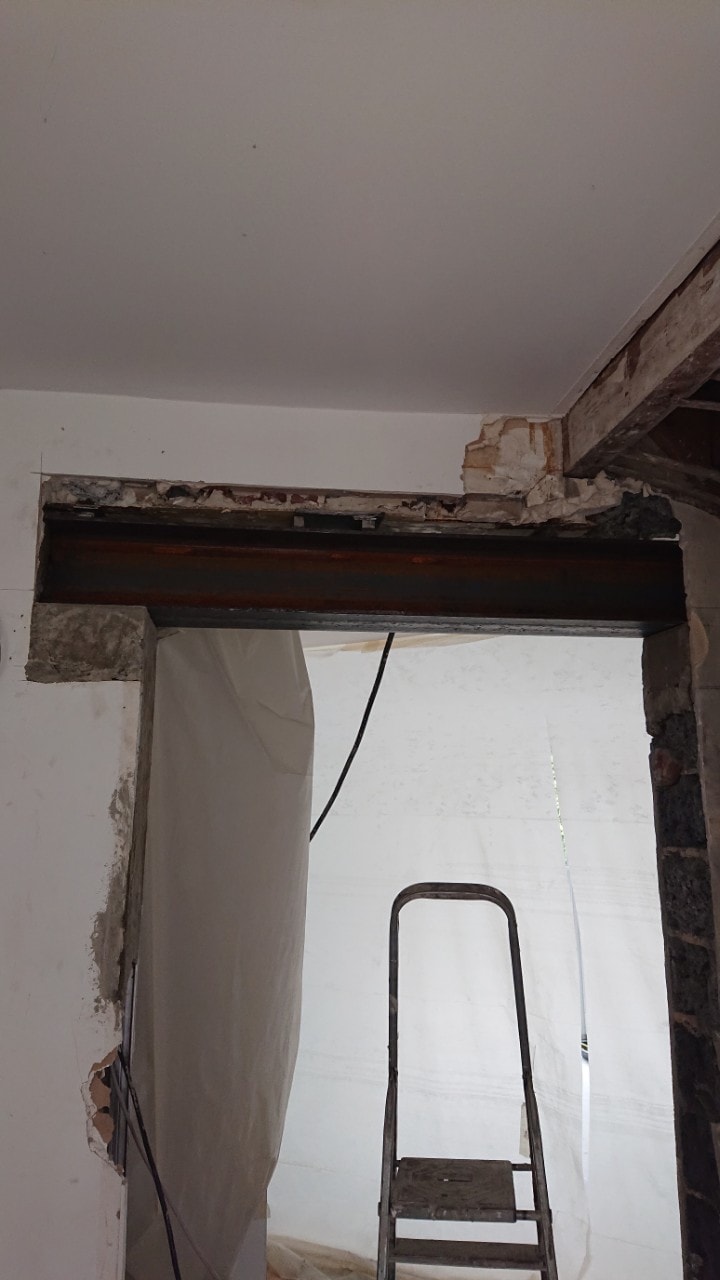 Murs porteurs - Agrandissement d'une baie-porte, renforcement par structure métallique à Grasse. 18