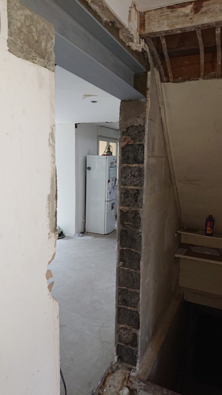 Murs porteurs - Agrandissement d'une baie-porte, renforcement par structure métallique à Grasse. 16