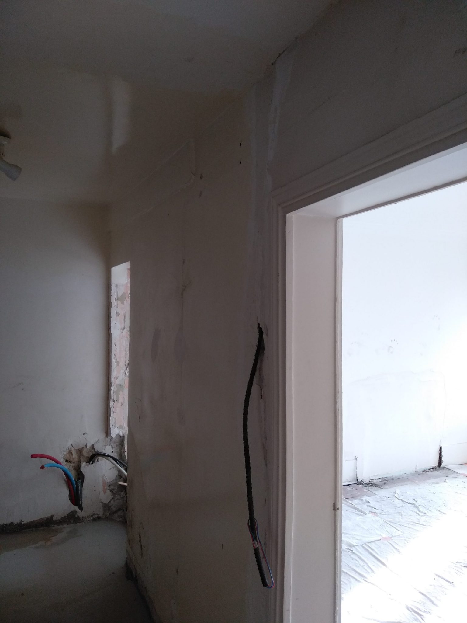 Murs porteurs - Démolition de mur de refend dans une maison individuelle à Toulon. 12
