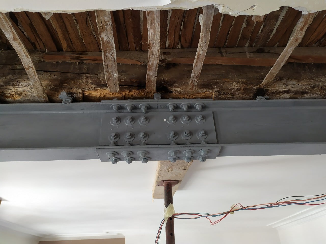 Murs porteurs - Démolition de mur de refend dans une maison individuelle à Toulon. 6