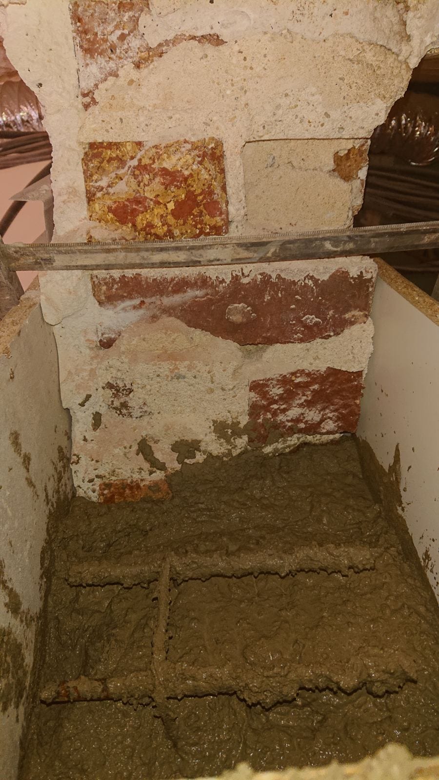Murs porteurs - Démolition de mur porteur en briques rouges à Versailles. Renforcement par technique « poutrelle sur sommiers » 5