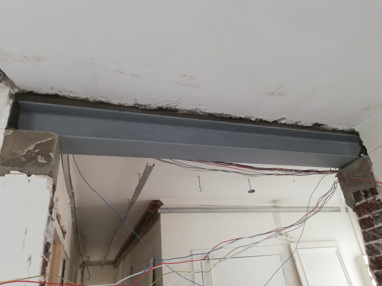 Murs porteurs - Agrandissement de baies dans les murs porteurs à Beausoleil. Renforcement par pose d’IPN. 12
