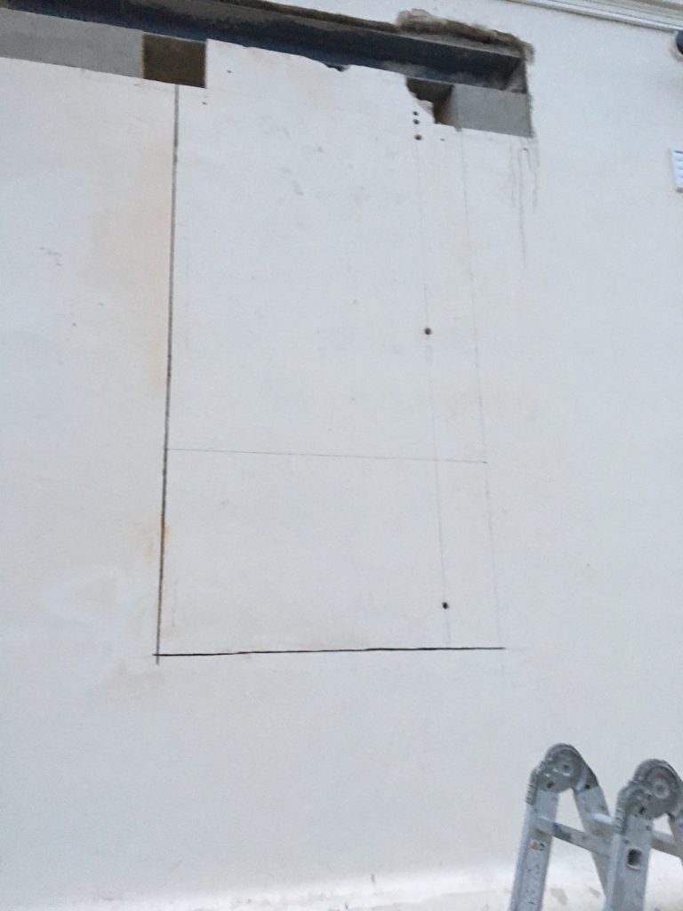 Ouverture des fenêtres dans le mur de façade, renforcement par IPN à la Roquette-Sur-Siagne - Agrandissement d'une baie