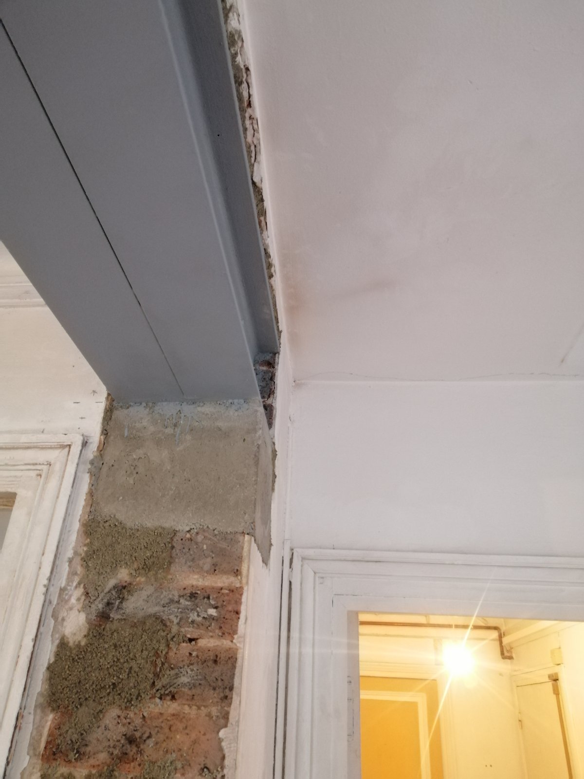 Création d'une ouverture dans un mur porteur à Paris 18ème - Agrandissement d'une baie