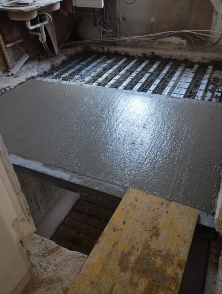 Réfection de plancher avec structure métallique à Grasse - Reprise de plancher