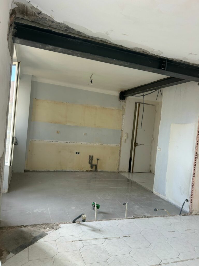Renforcement structurel après démolition de cloisons porteuses à Cagnes sur Mer 06800 - Agrandissement d'une baie