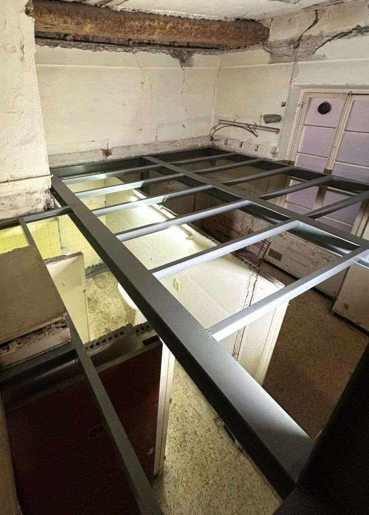 Réalisation d’une mezzanine métallique sur mesure à Cannes la Bocca - Mezzanine