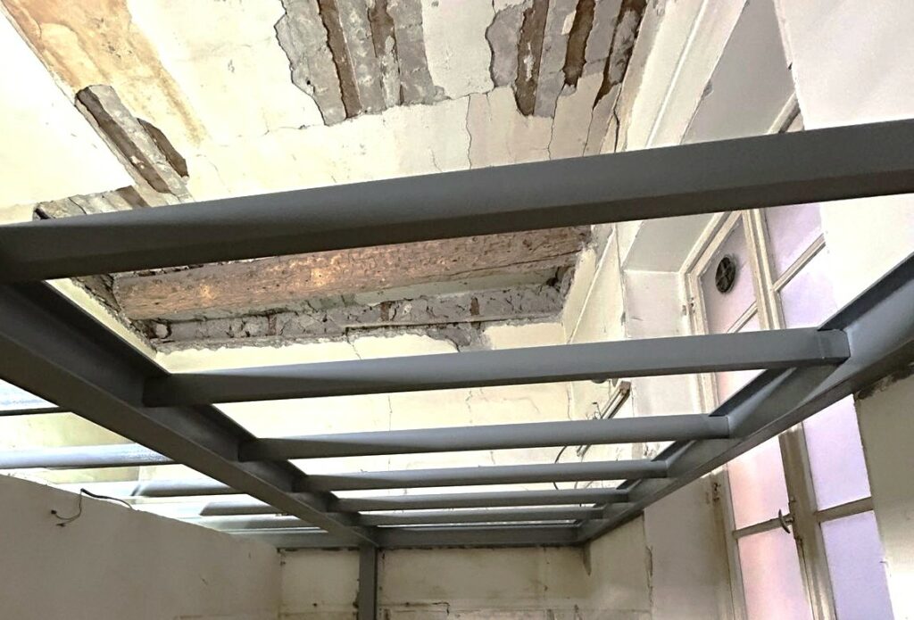 Réalisation d’une mezzanine métallique sur mesure à Cannes la Bocca - Mezzanine