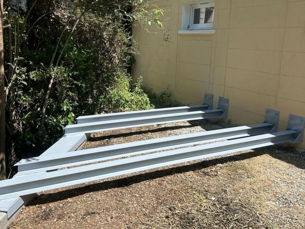 Structure de support pour unités de climatisation à Fréjus - Structure métallique