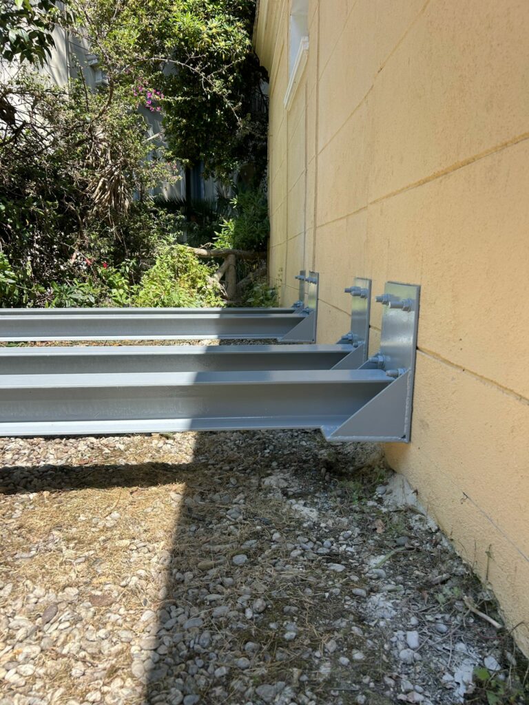 Structure de support pour unités de climatisation à Fréjus - Structure métallique