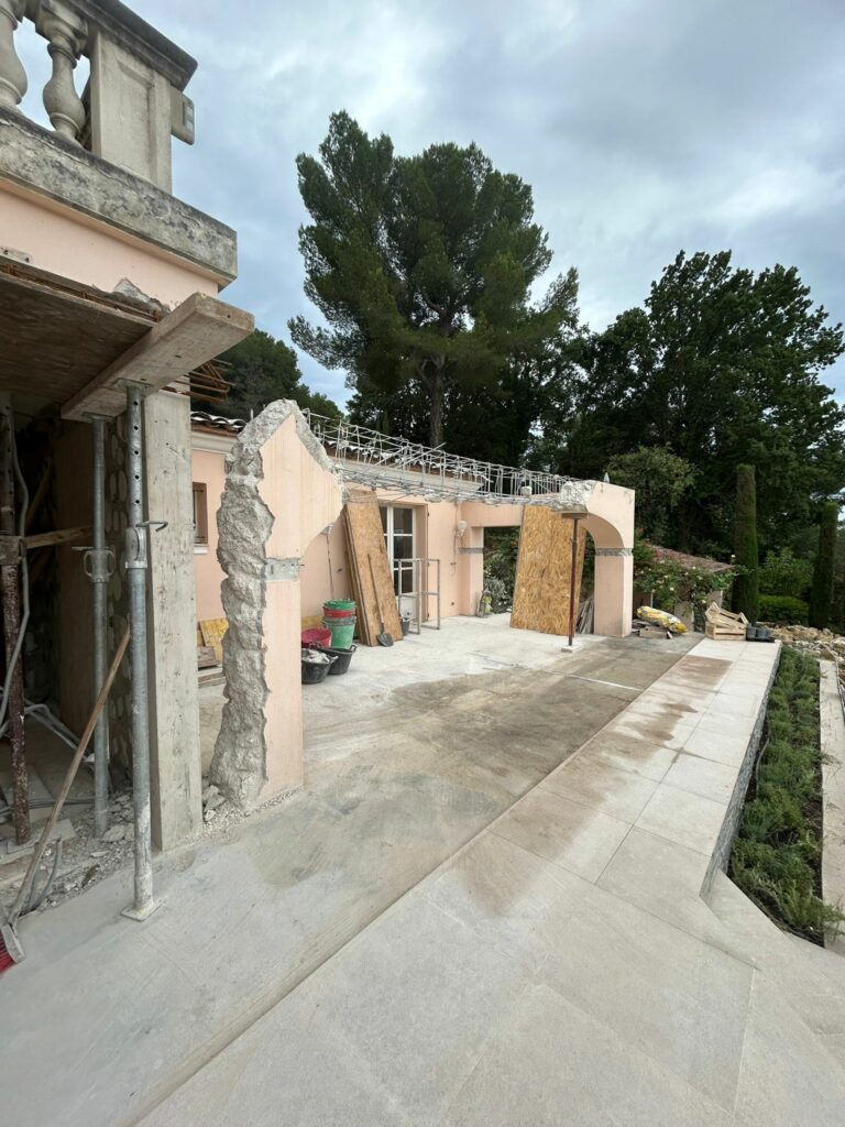 Création d'une terrasse béton armé à Mouans-Sartoux 06370 - Extension terrasse