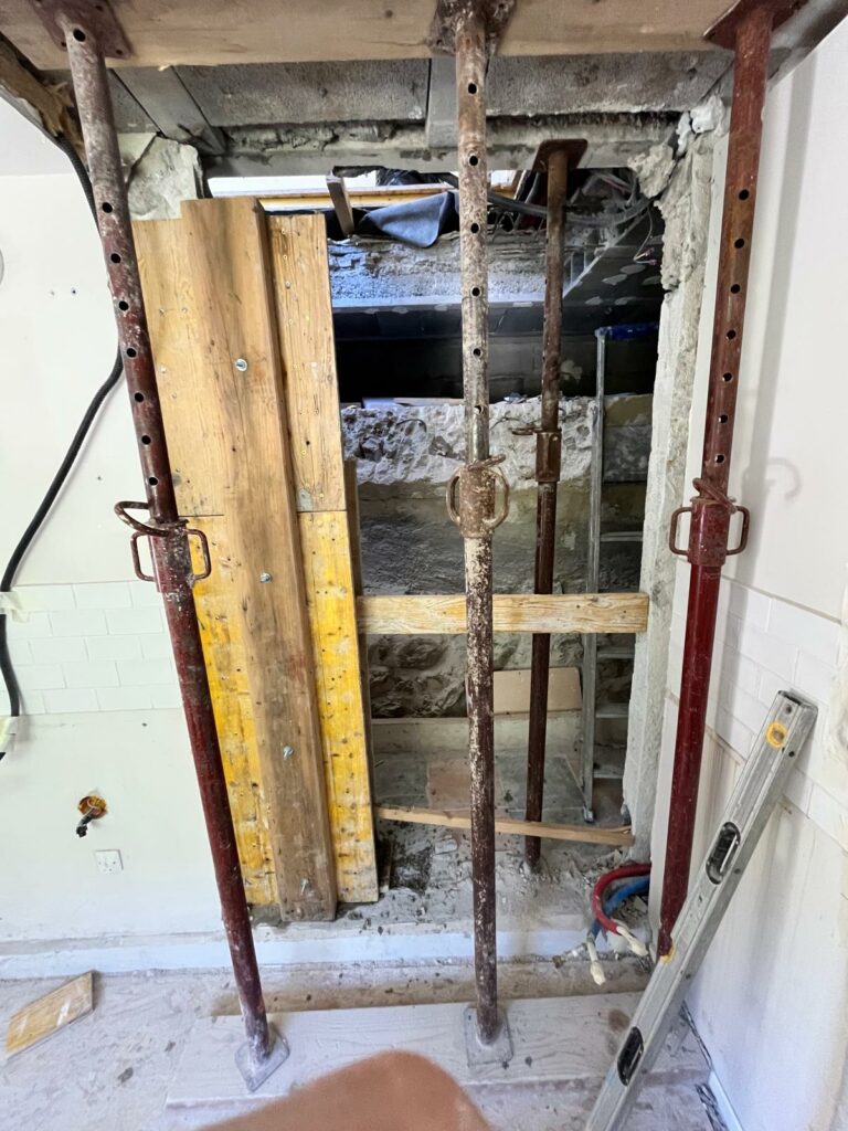 Création d’une ouverture dans mur porteur avec renfort structurel à Vallauris - Murs porteurs