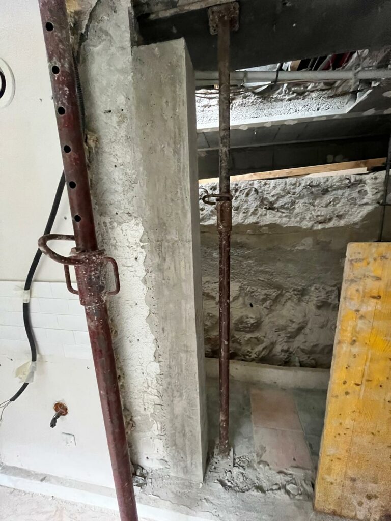 Création d’une ouverture dans mur porteur avec renfort structurel à Vallauris - Murs porteurs