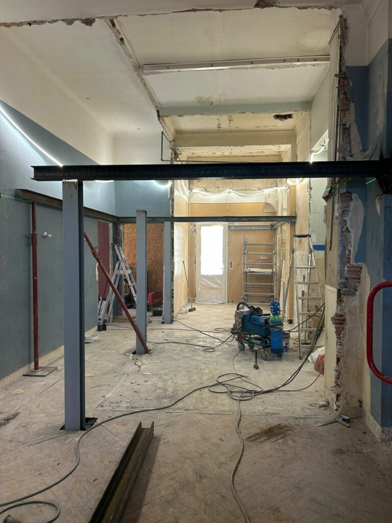 Création d’une mezzanine métallique sur mesure à Théoule-sur-Mer - Mezzanine