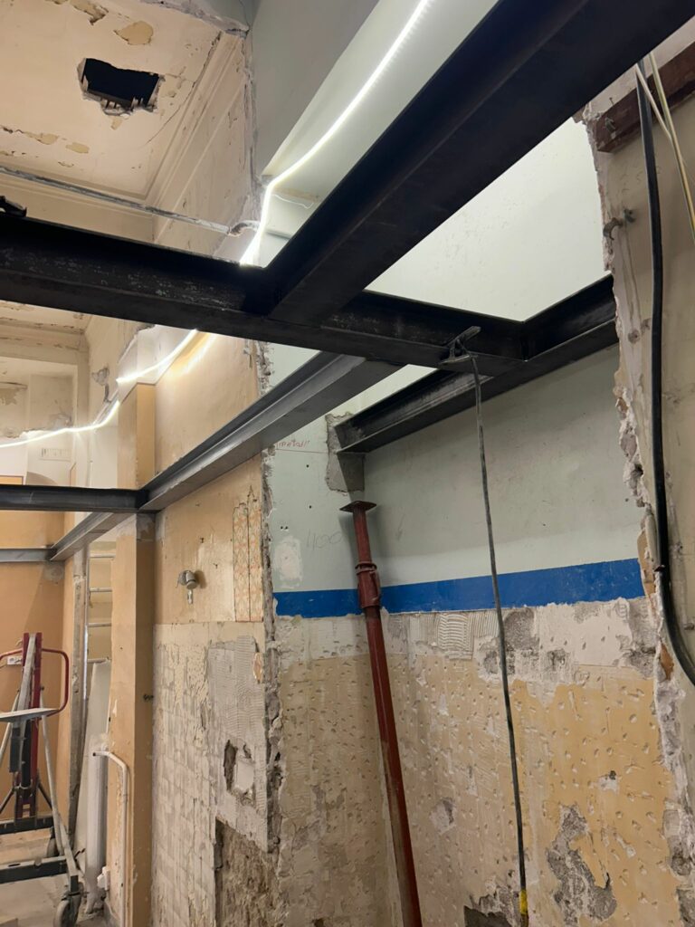 Création d’une mezzanine métallique sur mesure à Théoule-sur-Mer - Mezzanine