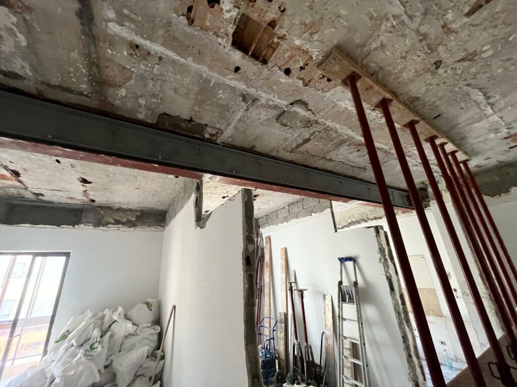 Renforcement d’un plancher à Cannes avant la dépose de cloisons semi-porteuses - Murs semi-porteur