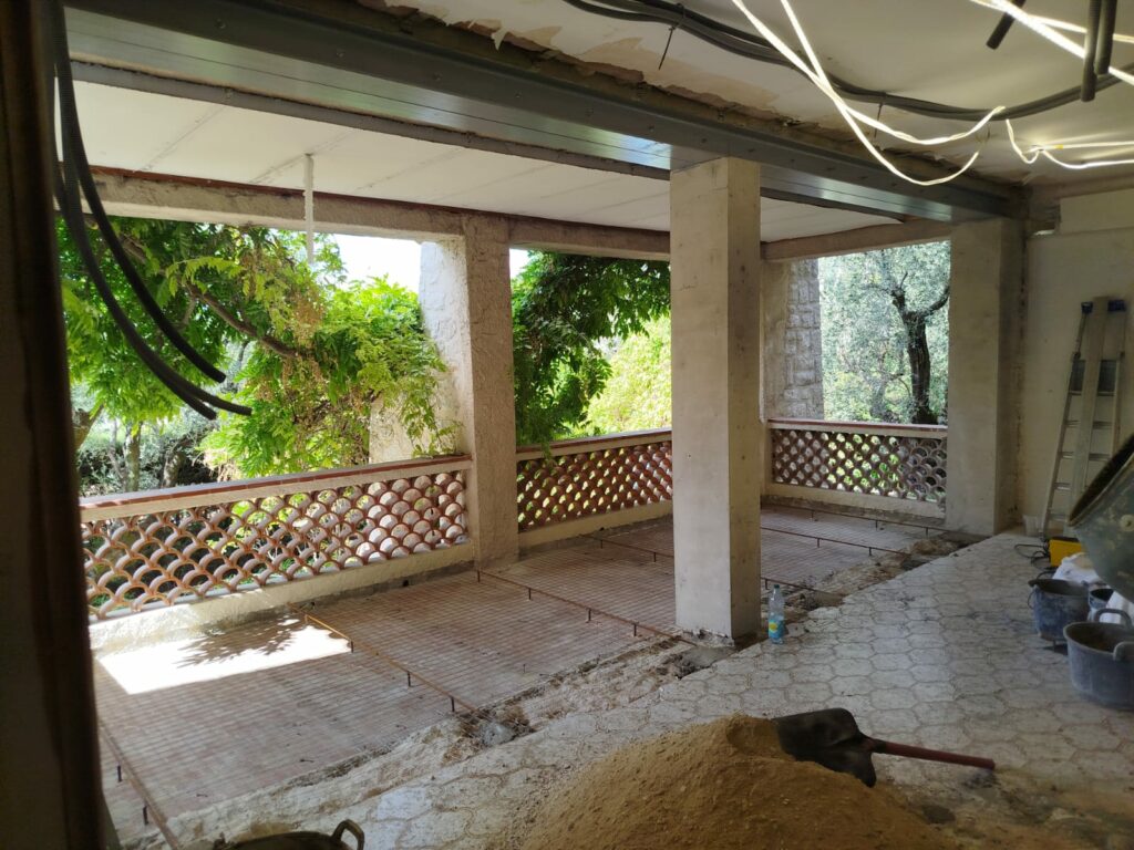 Nouvelle réalisation OMPT GROUPE : agrandissement d’une ouverture dans un mur porteur à Cannes - Agrandissement d'une baie