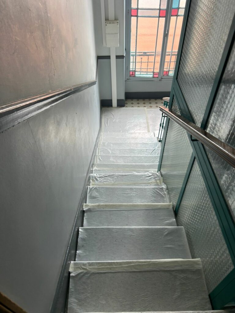 Reprise de plancher en bois et renforcement par structure métallique à Nice - Renforcement des poutres