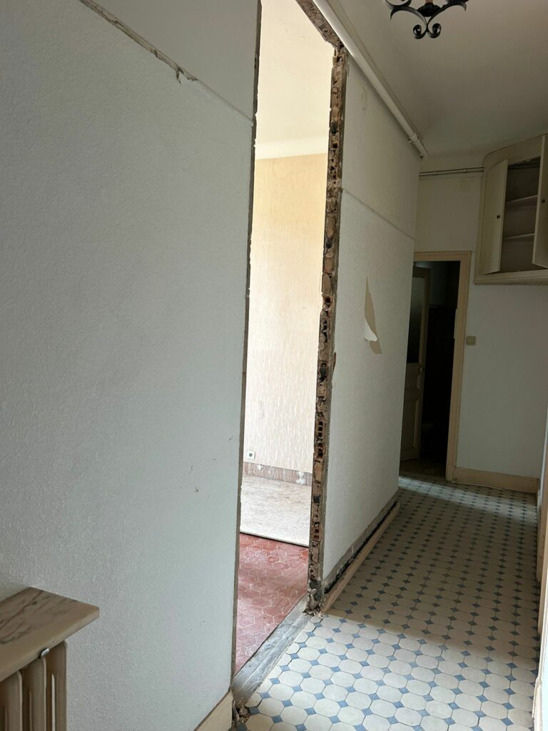 Reprise de plancher en bois et renforcement par structure métallique à Nice - Renforcement des poutres