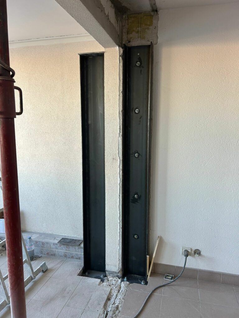 Suppression d’un trumeau dans un mur porteur et renforcement par structure métallique à Pégomas - Agrandissement d'une baie