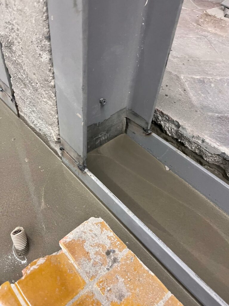 Renforcement de la charpente par structure métallique – Chantier de Mougins - Charpente