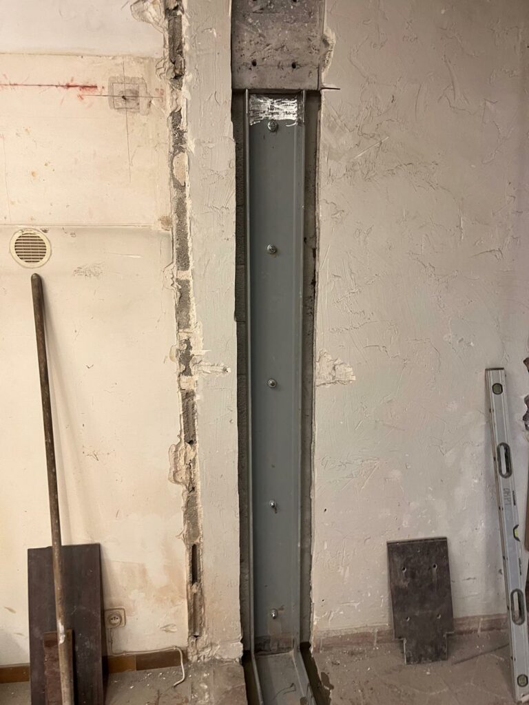 Renforcement de la charpente par structure métallique – Chantier de Mougins - Charpente