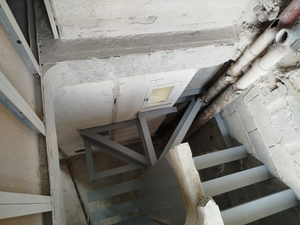 Création de trémie d’escalier et renforcement de plancher béton à Théoule-sur-Mer - Reprise de plancher