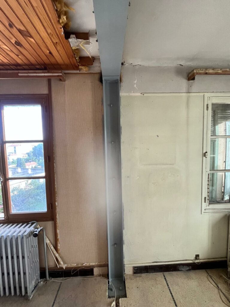 Démolition de cloisons semi-porteuses et renforcement structurel à Nice - Agrandissement d'une baie