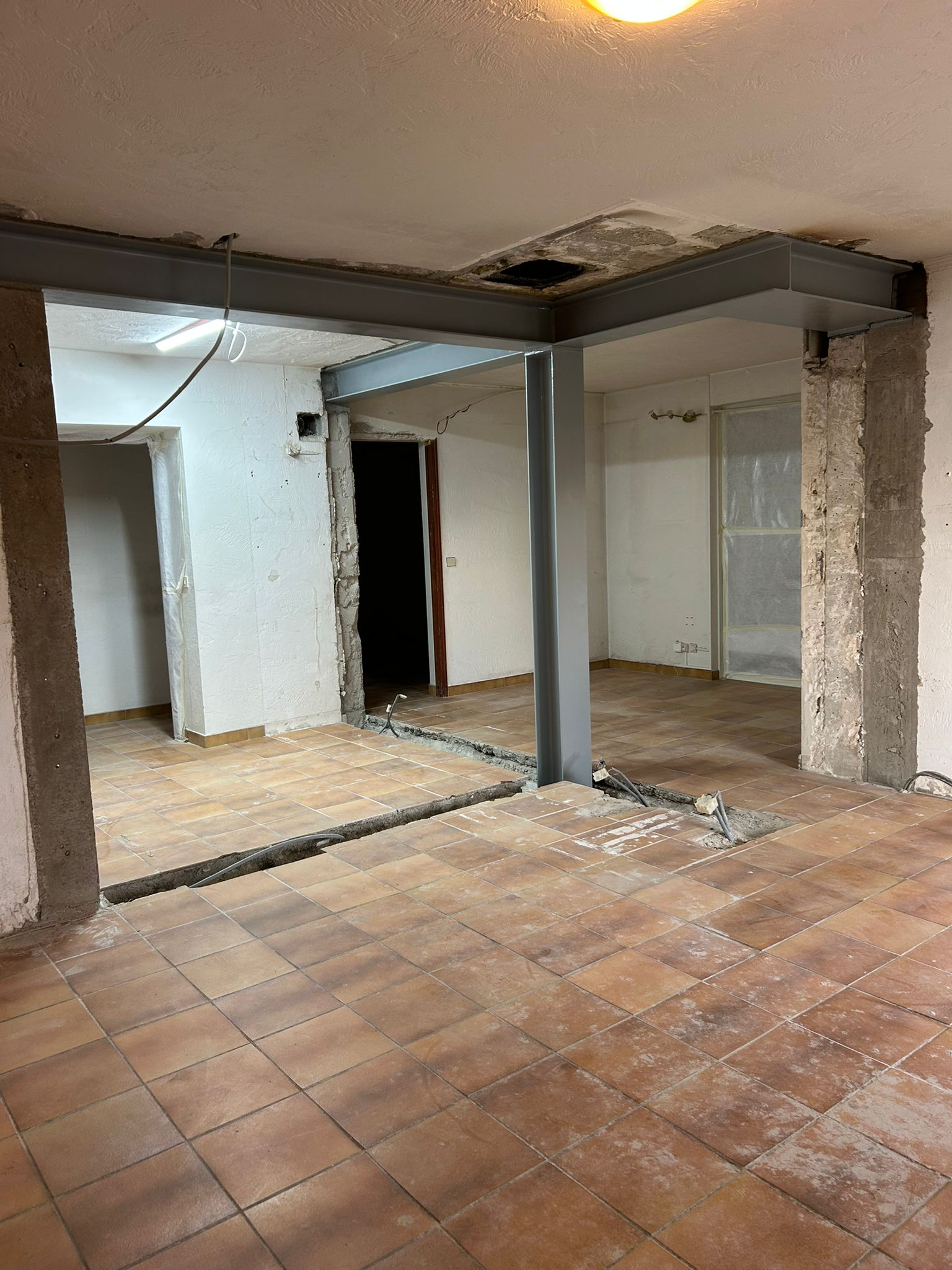 OUVERTURE_MUR_PORTEUR_STRUCTURE_METALLIQUE_ROQUETTE_SUR_SIAGNE_PRINCIPAL