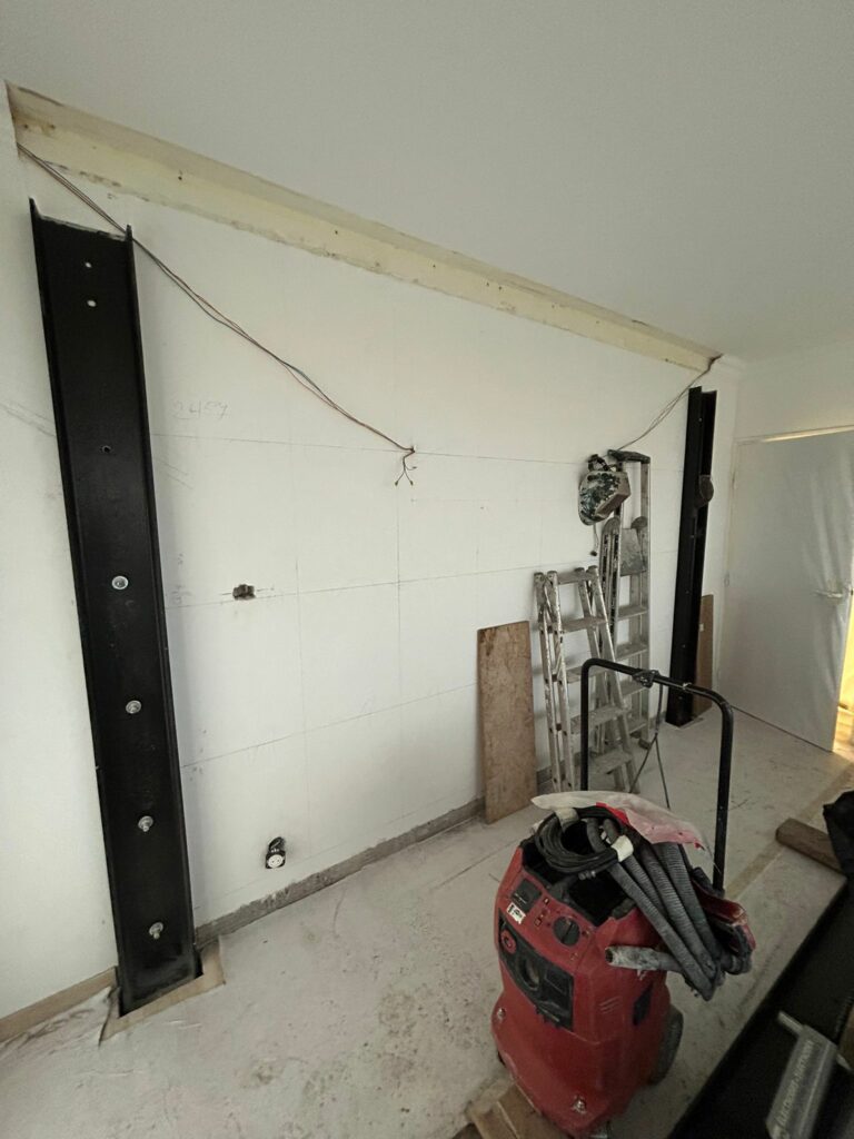 Ouverture mur porteur Mougins – Découpe mur béton armé & renforcement par moisage UPE - Agrandissement d'une baie