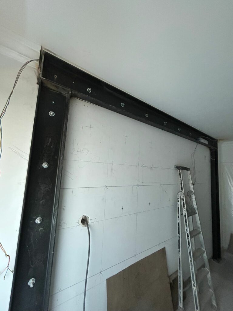 Ouverture mur porteur Mougins – Découpe mur béton armé & renforcement par moisage UPE - Agrandissement d'une baie