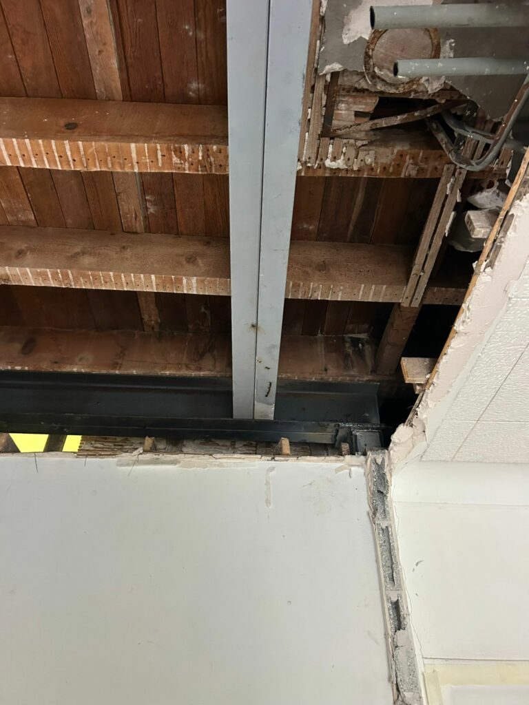 Reprise de plancher bois par structure métallique au Cannet (06110) - Ouverture et Démolition de Murs Porteurs Reprise de plancher bois par structure métallique au Cannet (06110) - Murs semi-porteur