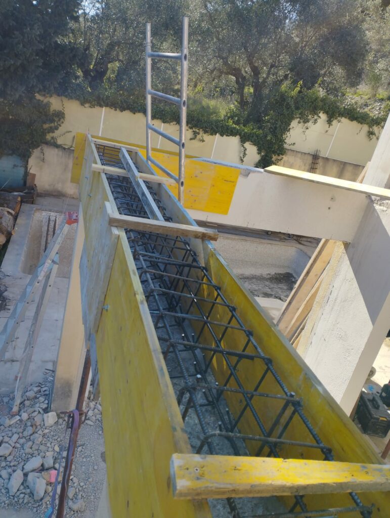 Création de terrasse avec plancher collaborant à Vallauris - Ouverture et Démolition de Murs Porteurs Création de terrasse avec plancher collaborant à Vallauris - Extension terrasse