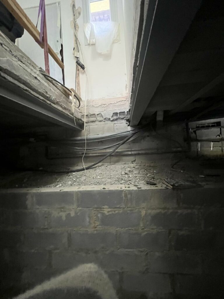Création d’une trémie d’escalier avec renforcement structurel à Mandelieu-la-Napoule - Murs porteurs