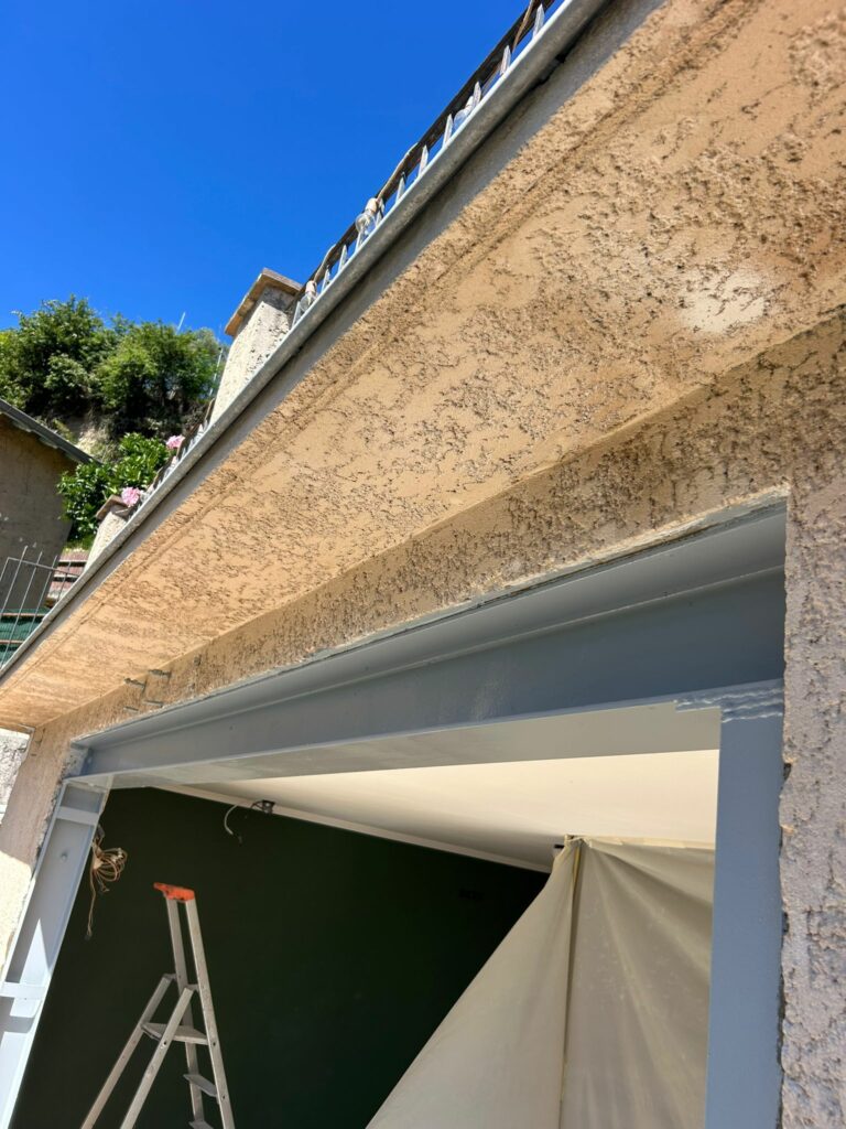 Agrandissement d’une ouverture en façade avec renforcement par structure métallique à Nice - Agrandissement d'une baie